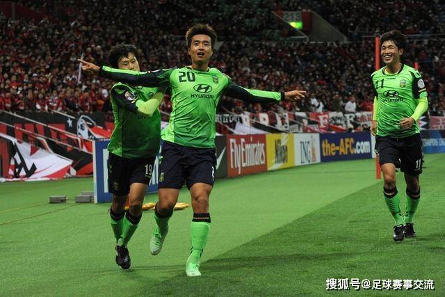 青岛西海岸惨败分析：全队评分普遍不佳，仅有一人高于7分